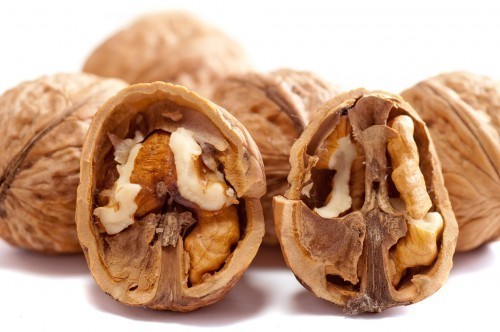 Les noix sont riches en oméga 3, des graisses utiles pour un bon fonctionnement cérébral