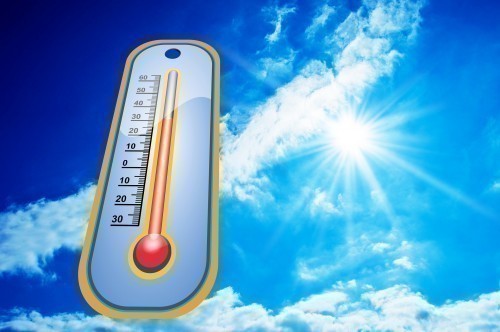 La transpiration peut vite devenir gênante ! Heureusement il existe des moyens naturels pour atténuer ses effets.